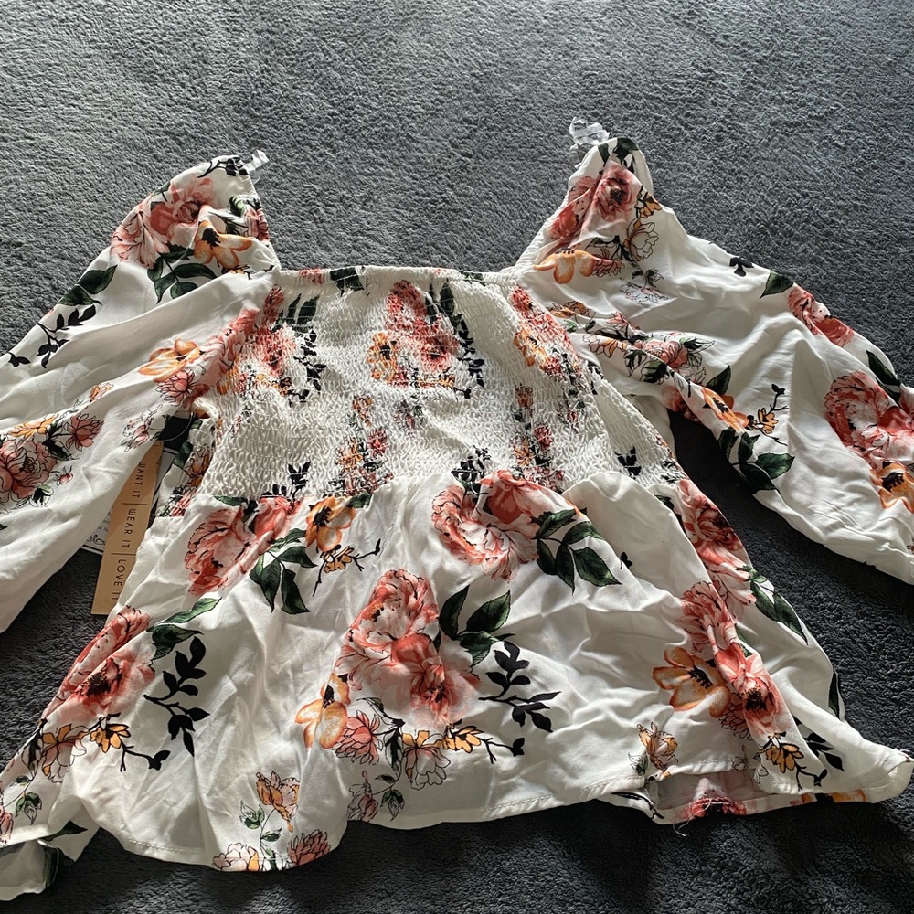 Flower peplum 1/2 sleeve blouse